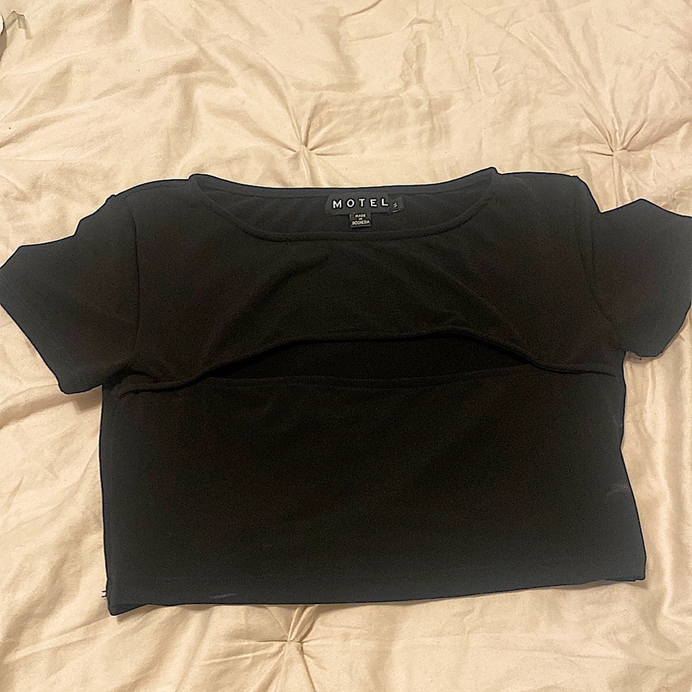 Women's crop top with slit